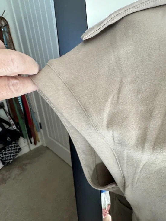 Bailey 44 Taupe Knit Short Set- size S - Picture 4 of 9